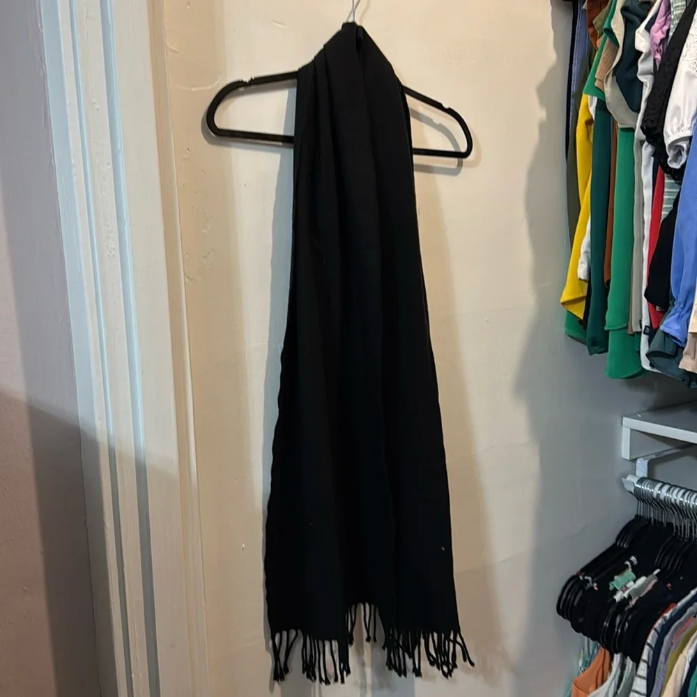 Stewart of Scotland Men’s Black Scarf Fancy Acrylic & Fringe Trim